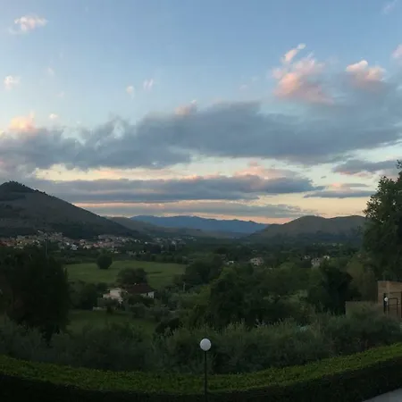 Affittacamere * Castel Morrone