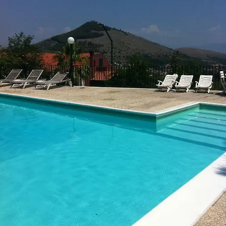 Pensionat Affittacamere Castel Morrone